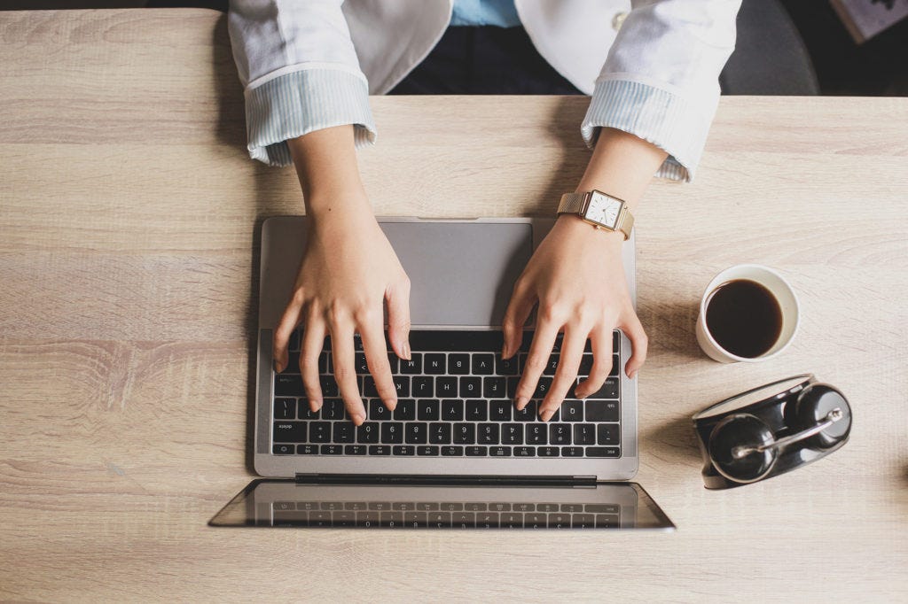 الفرق بين كتابة المحتوى وصناعة المحتوى