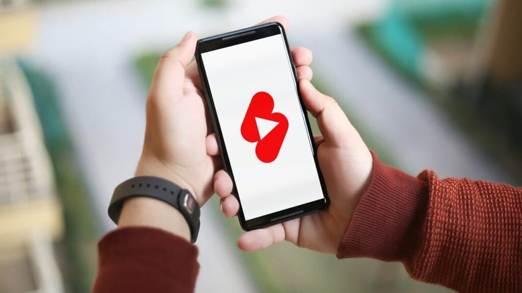 صناعة محتوى إبداعي على يوتيوب